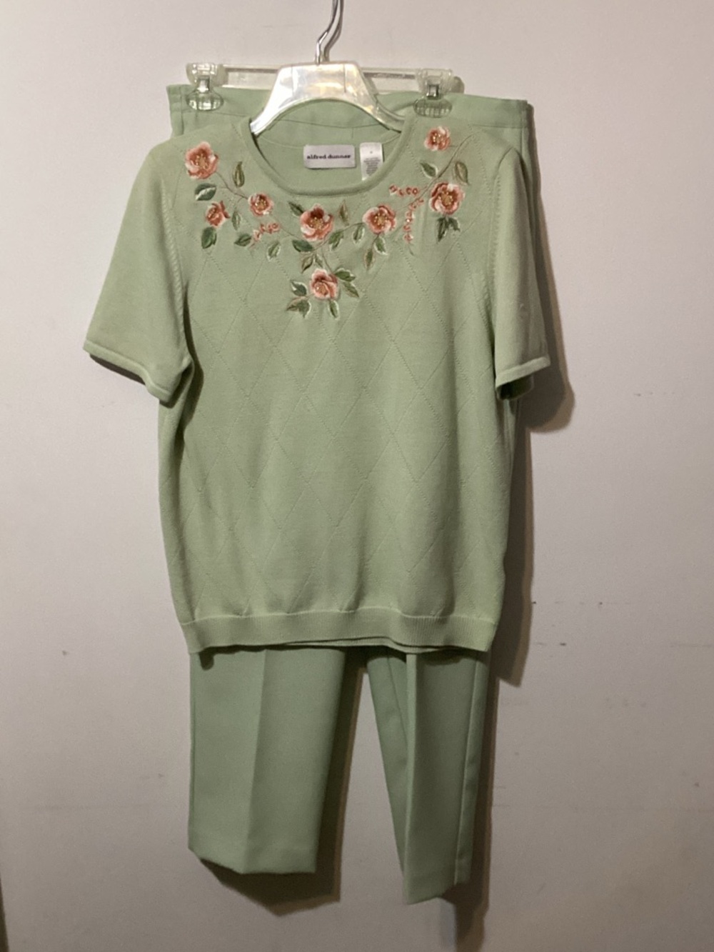 Alfred Dunner Mint Green 2-Piece Pant Set Floral Embroidered Top Size M/8